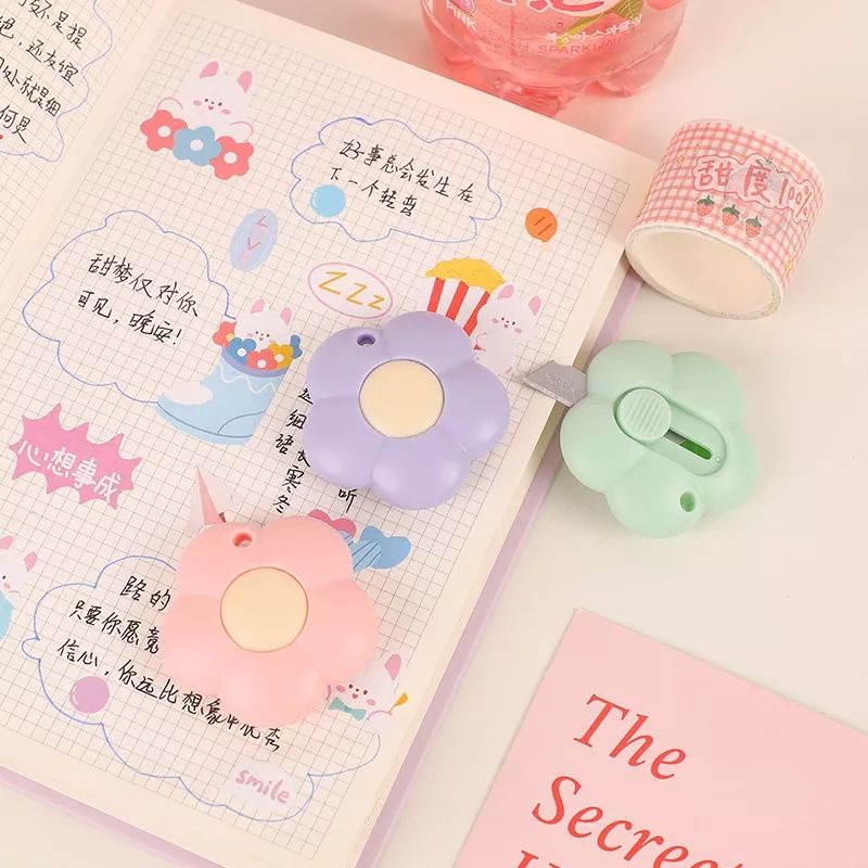 

Mini Flower Cutter (min. belanja 10rb)
