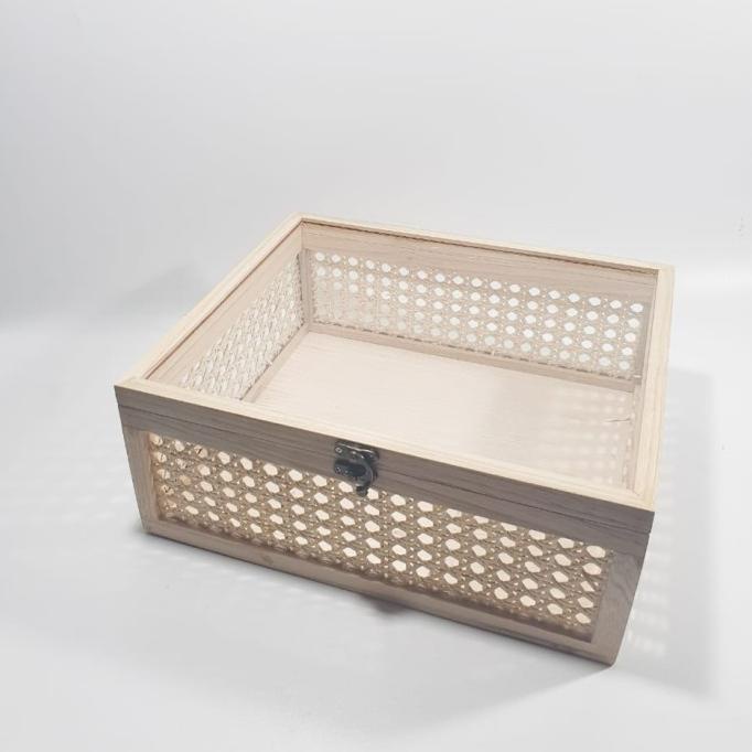 

[COD] Kotak Kayu Rotan Webbing 30 x 25 x 10 [COD]