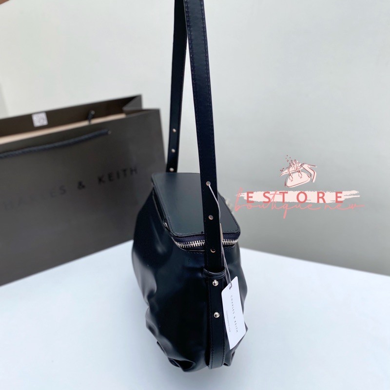 New Bucket Shoulder Bag