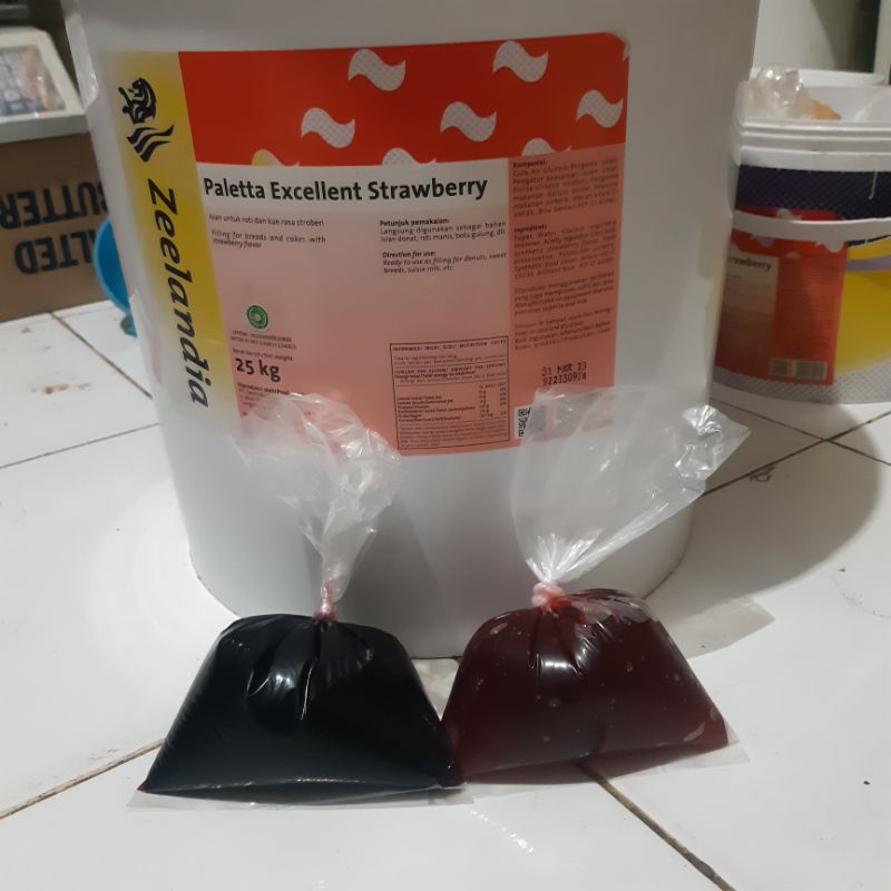 

Selai strawberry dan blueberry repack 250 gr
