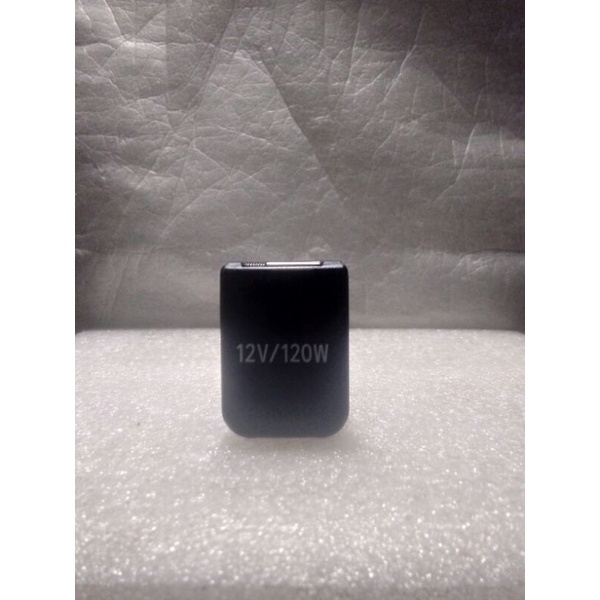 12 V power outlet / socket lighter charger mobil motor original toyota