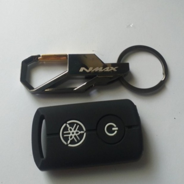 Gantungan Kunci Logo Eksklusif + Silikon Cover Remote Yamaha New Nmax