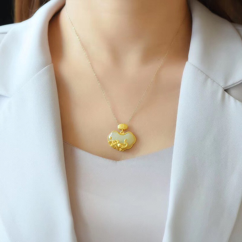 Emas Berlapis Hias Giok Putih Daun Teratai Ikan Bentuk Liontin Kalung Wanita
