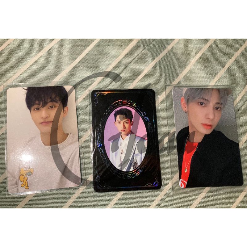 Photocard Mark cafe, winwin yb, Taehyun you ver