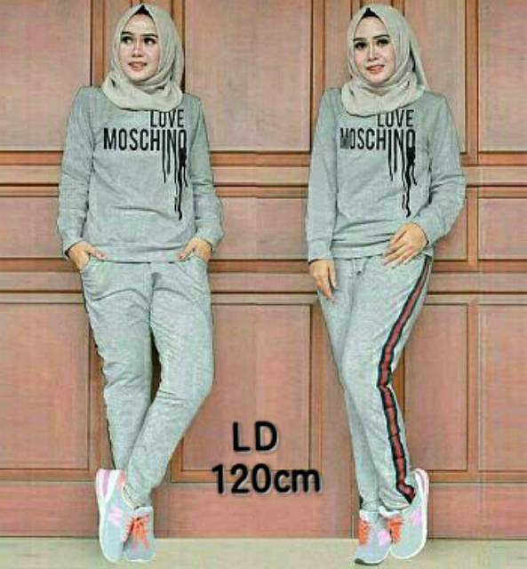 Set mochi SUPER JUMBO, baju senam, training olahraga, training wanita, motif moschino,training jumbo