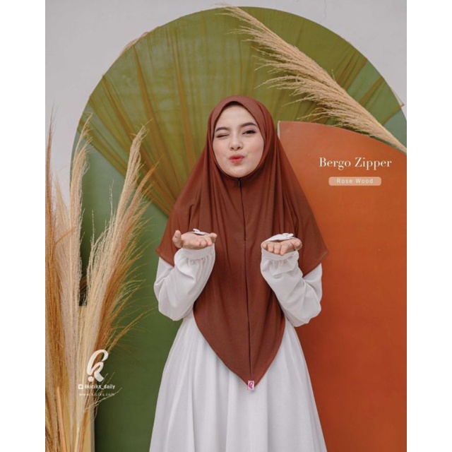 Bergo Zipper Kiciks