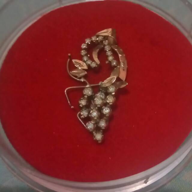 Liontin Berlian Medan Motif Anggur