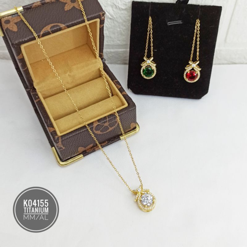 Kalung Titanium Batu Zircon Merah Hijau Putih K04155