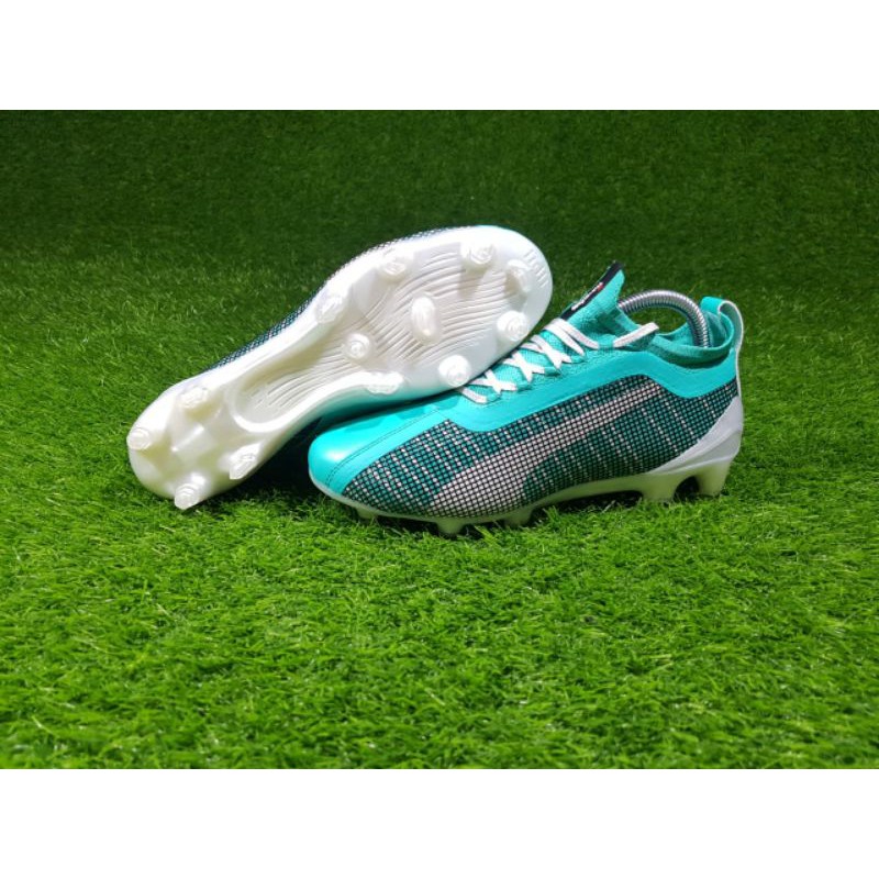 Sepatu Bola Puma One 5.1 Limited Edition Greem Glimmer