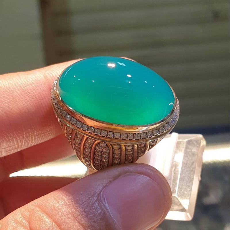 bacan bluish green