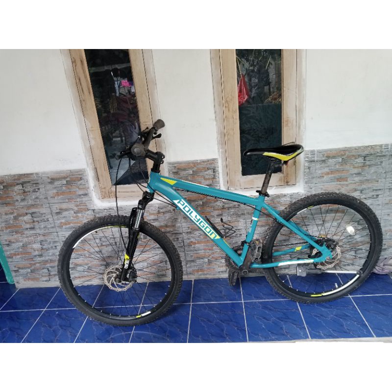 sepeda polygon monarch 4