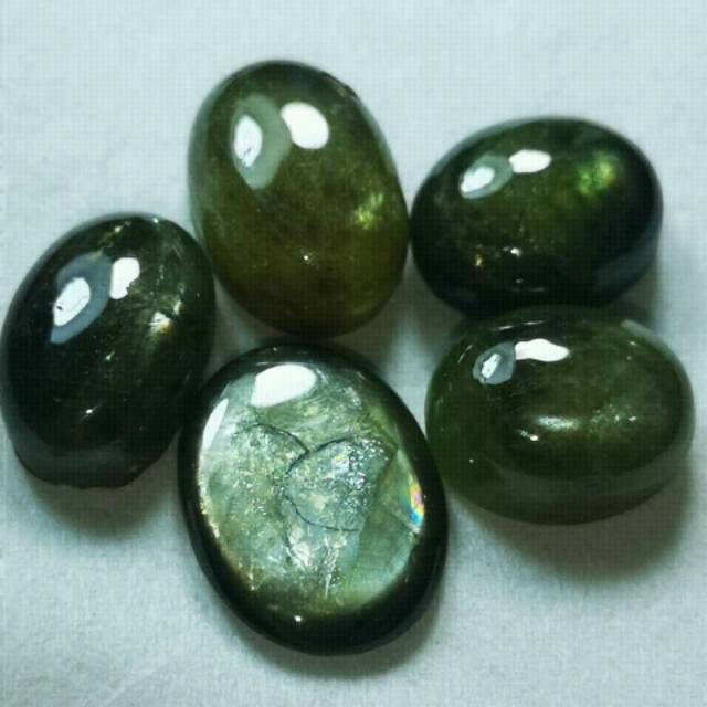 NATURAL BLACK STAR SAPPHIRE BANGSING