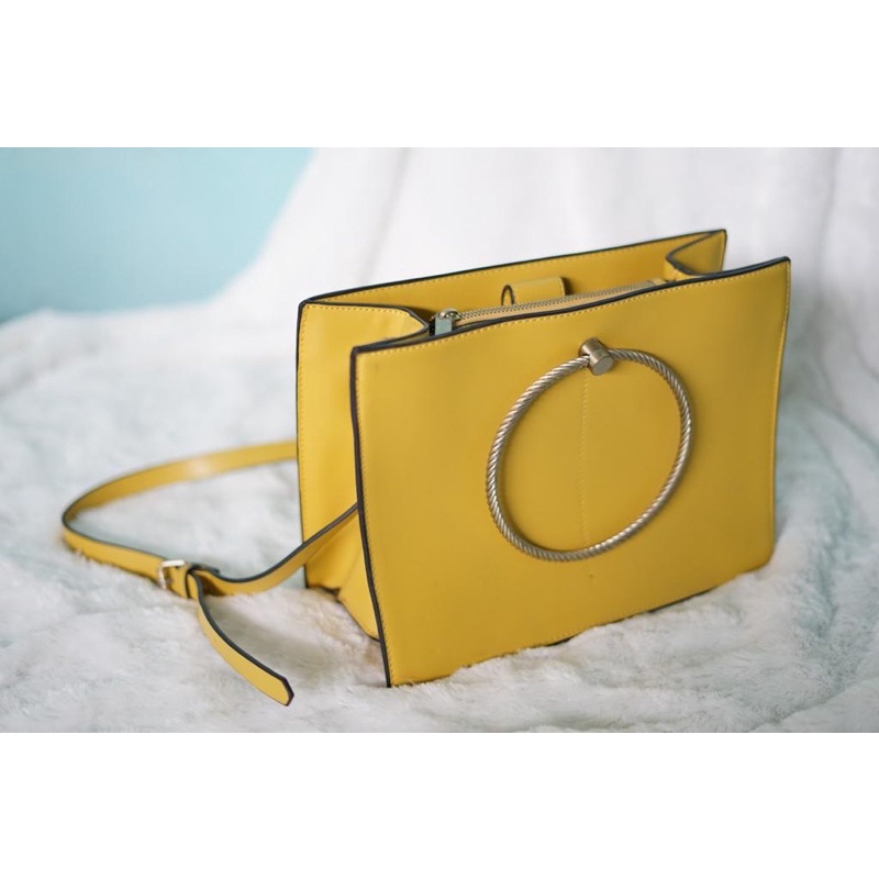 tas produk zara perna pakai