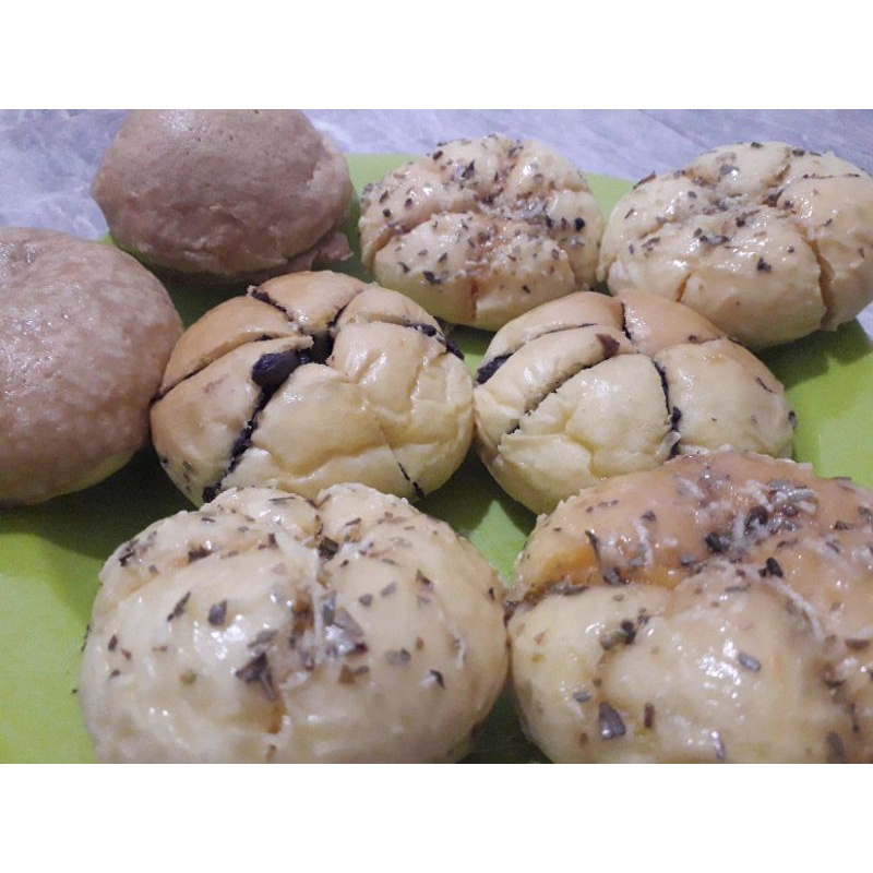 

garlic bread,,rotiboy,,coklat