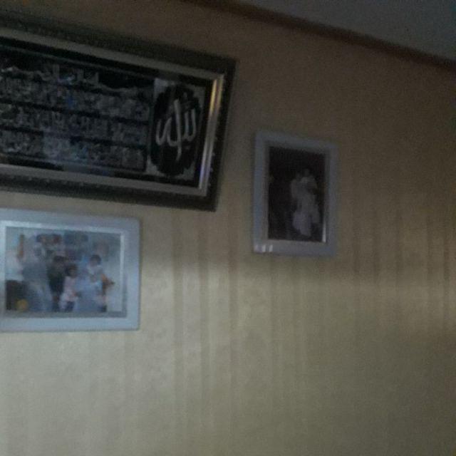 Wallpaper Dinding Bunga Embos Gold Elegant / Wallpaper Dinding Embossed Gold