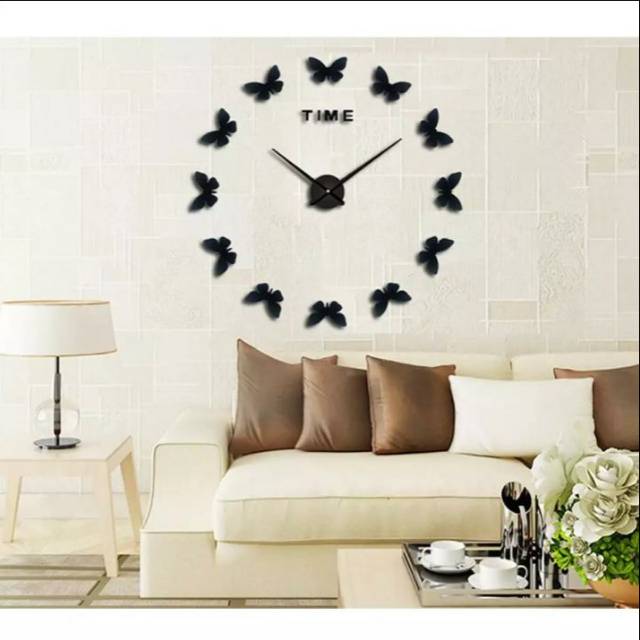 Jam dinding raksasa