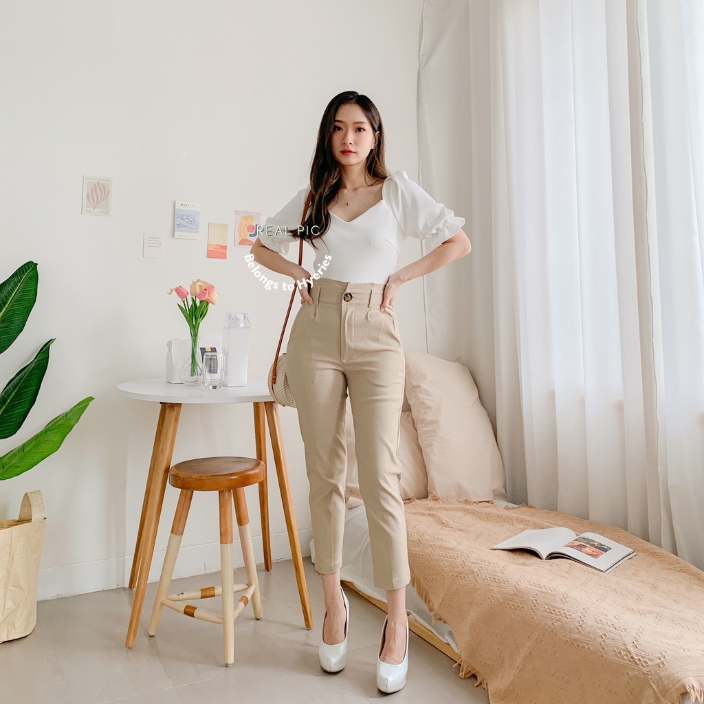 HYERIES Heejin top  / Atasan Casual Wanita Korea / Vneck Puffy Sleeve Top / Puff Sleeves Top / Atasan Lengan Balon / Blouse Wanita / Pakaian Polos Wanita / Baju Korea Aesthethic / Korean Crop Top / Square Neck Top / Atasan Scuba / Pakaian Wanita Kasual