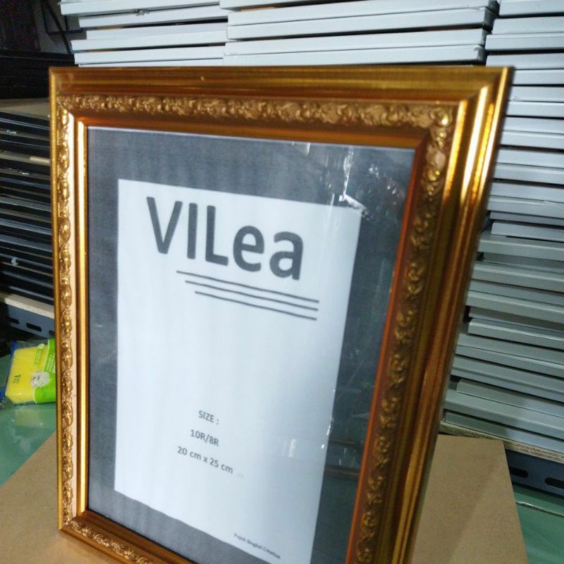 Bingkai foto 10r Gold ukir 20x25