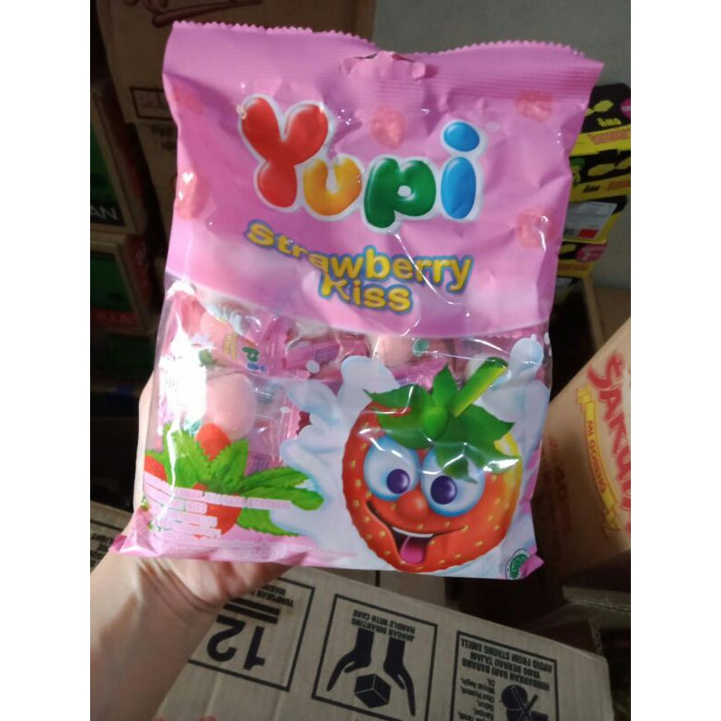 

Yupi strawberry Kiss