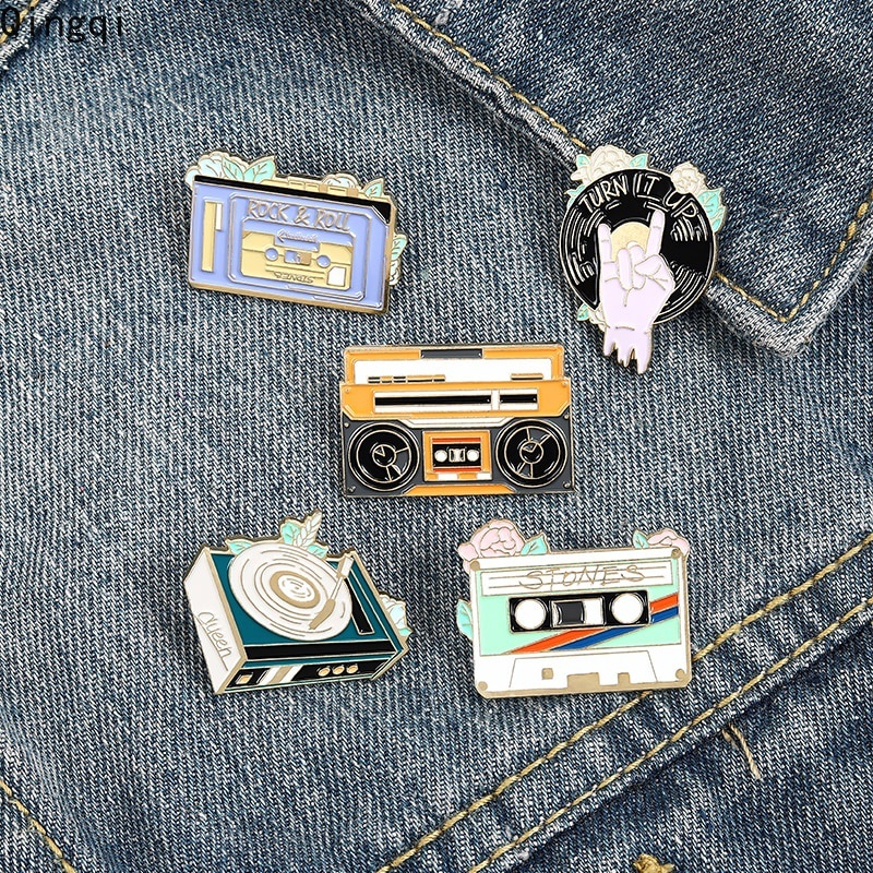 Bros Pin Enamel Desain Kaset Tape Musik Retro Rock Until Dead