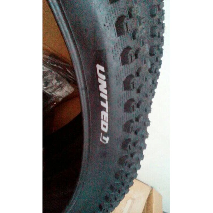 Ban Luar Sepeda Merk United size 26 x 1.95 ML0227