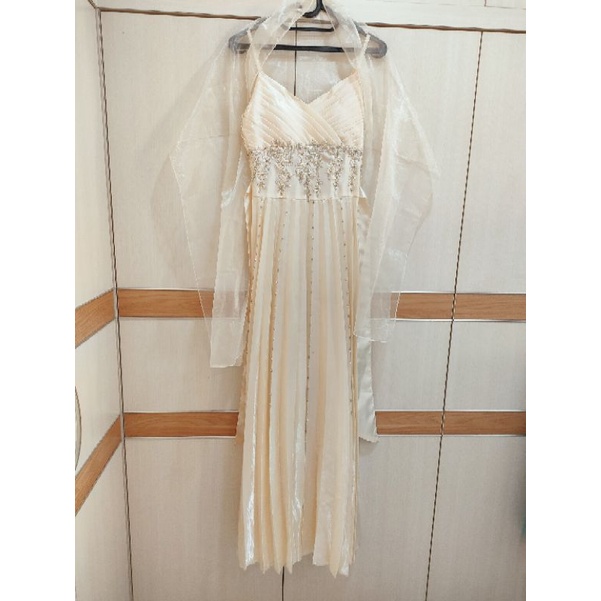 Gaun Plisket Premium