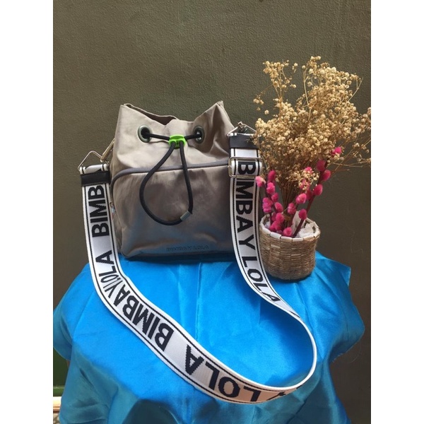 Preloved bucket bag  BIMBA Y LOLA