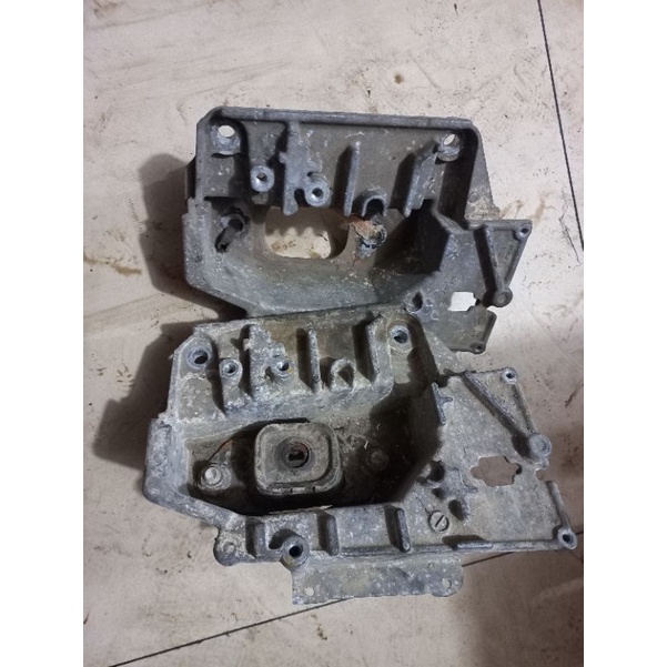 Breket Dudukan Engine Mouting Transmisi Nissan Juke