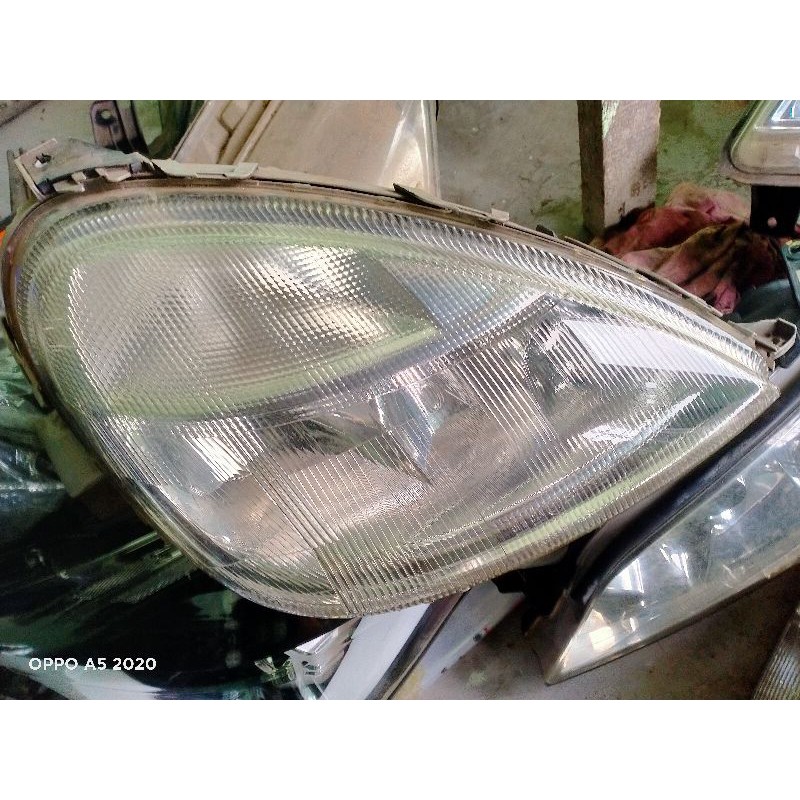 headlemp Mercedes Benz A140 kanan