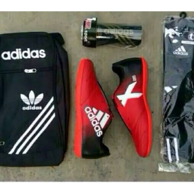 (KOMPLIT) Sepatu futsal adidas Grade ori murah harga promo . futsal komplit . FUTSAL adidas komplit