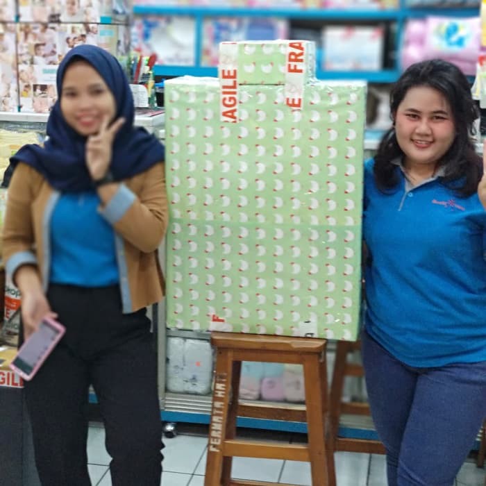 

PALING MURAH!!! KERTAS KADO 4 PCS UNTUK BUNGKUS STROLLER