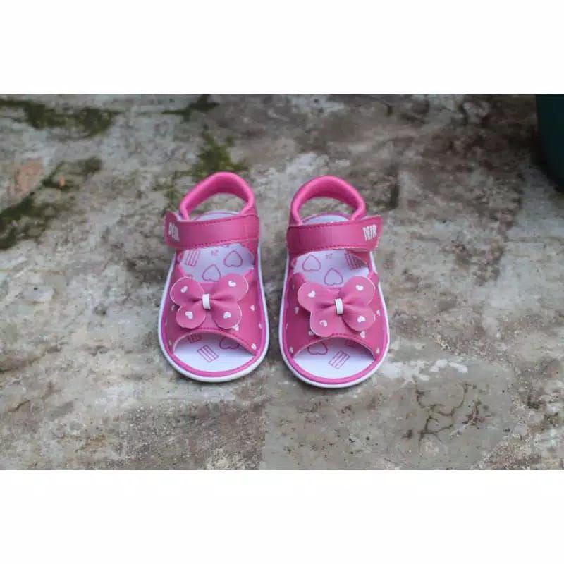 S08 sendal sepatu anak perempuan murah lucu usia 1 2 3 tahun size 22-25 bunyi decit slip on casual