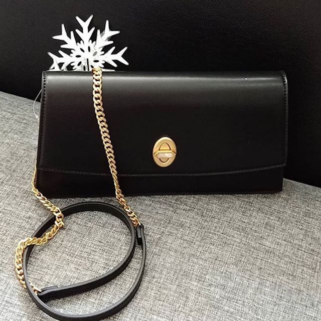 Tas charles and keith selempang