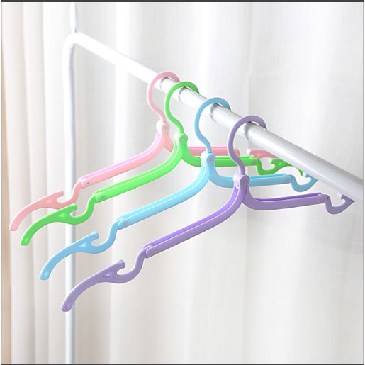 Hanger Lipat Portable Gantungan Lipat Jemuran Baju Travel Foldable PP