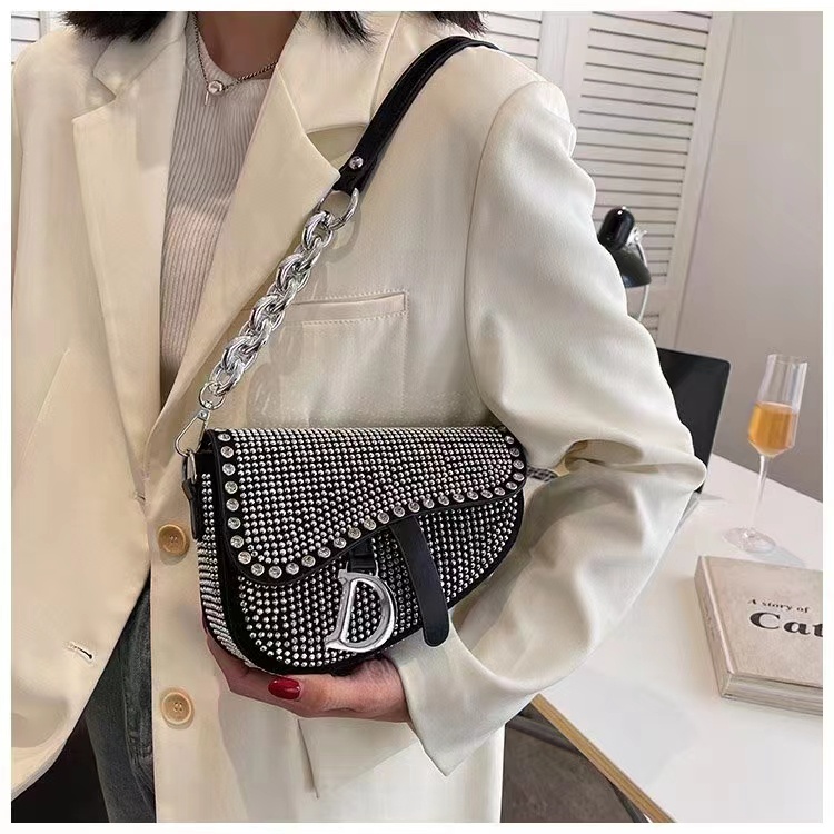 BJ32091 - BLACK/SILVER/BLACK D/SILVER D/MOTIF D - TAS SLEMPANG ASIMETRIS WANITA FASHION IMPORT MODIS ELEGAN TERMURAH TERLARIS TERBARU BAGSTORE JAKARTA TAS BATAM LT2091 CR7831 BQ3551