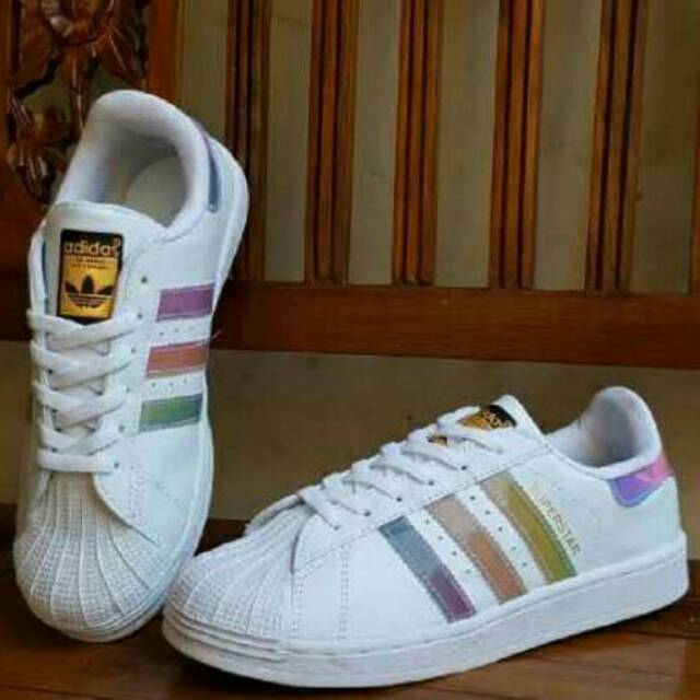 Sepatu adidas superstar vietnam hologram cw size 36-40
