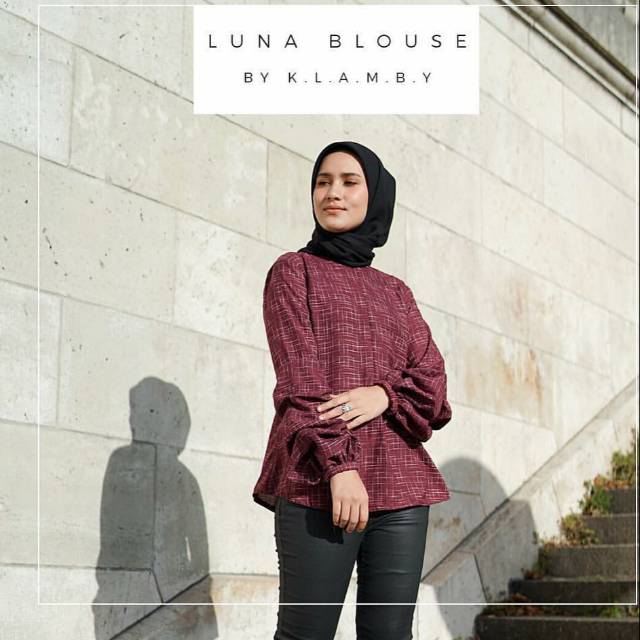 WEARING KLAMBY LUNA BLOUSE