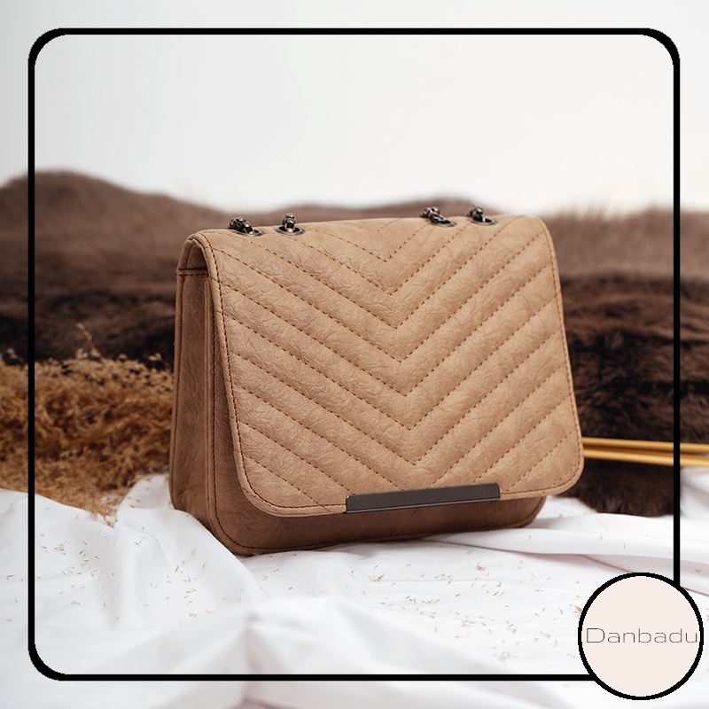 Tas Selempang Fashion Wanita Elegan Simple Tali Rantai Terbaru