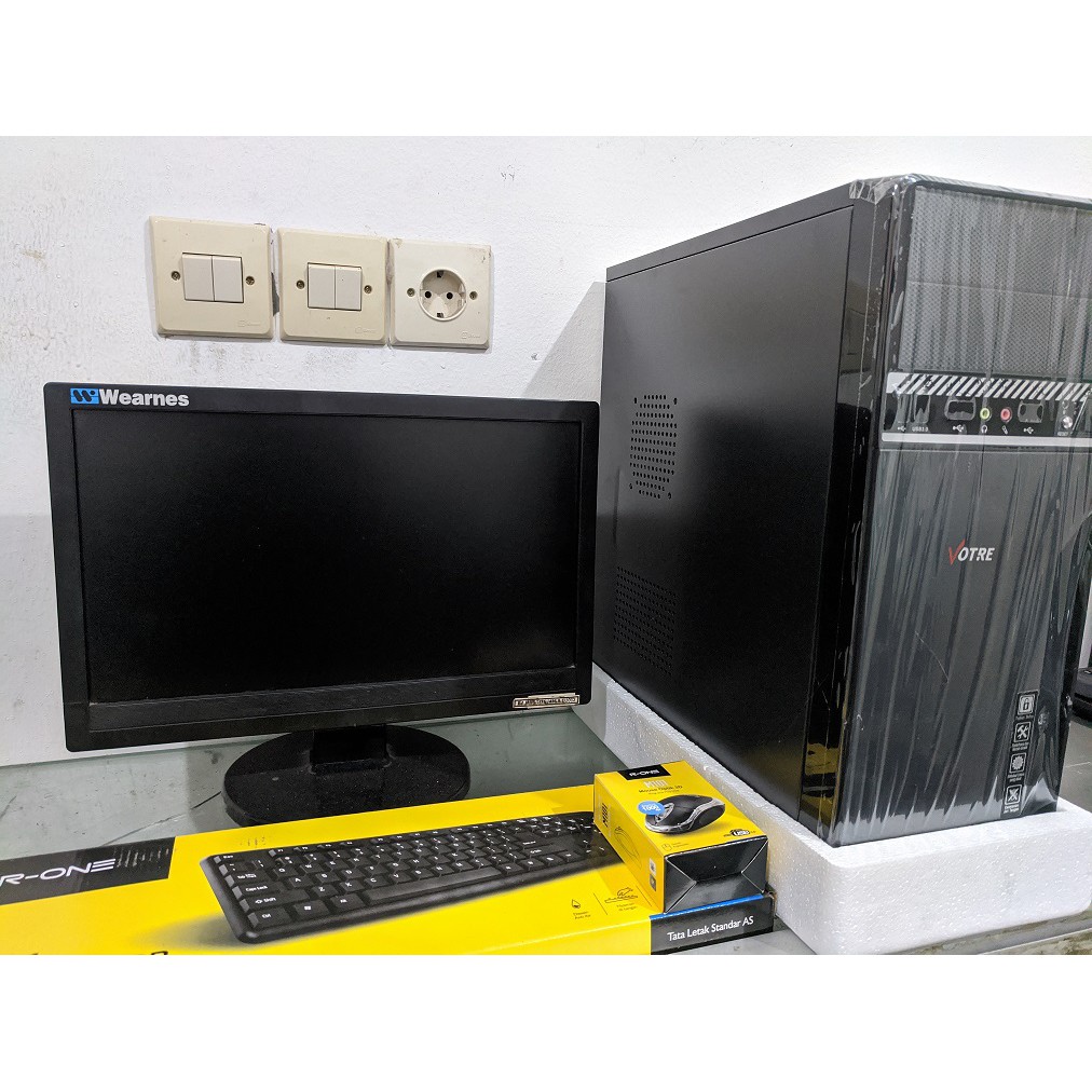 SEPAKET PC RAKITAN CORE 2 DUO DDR3 MONITOR 16” KEY MOUSE