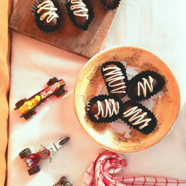 

KURCOK DINMAH KURMA COKLAT