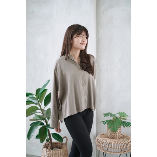 Severli Cella Shirt Kemeja Wanita-Olive