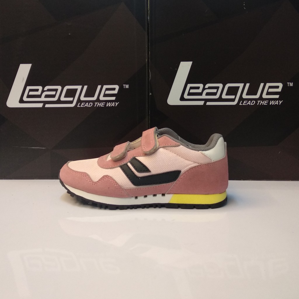 Sepatu Lifestyle merk League - Strive Jr 663