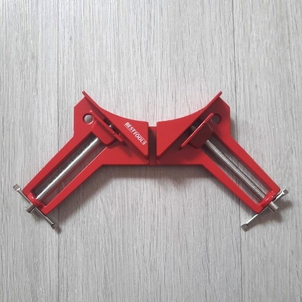 Corner clamp aluminium merah klem sudut klem siku 90 derajat