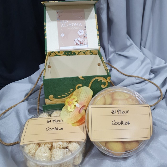

Box paket hampers lebaran haji idul adha parcel 18