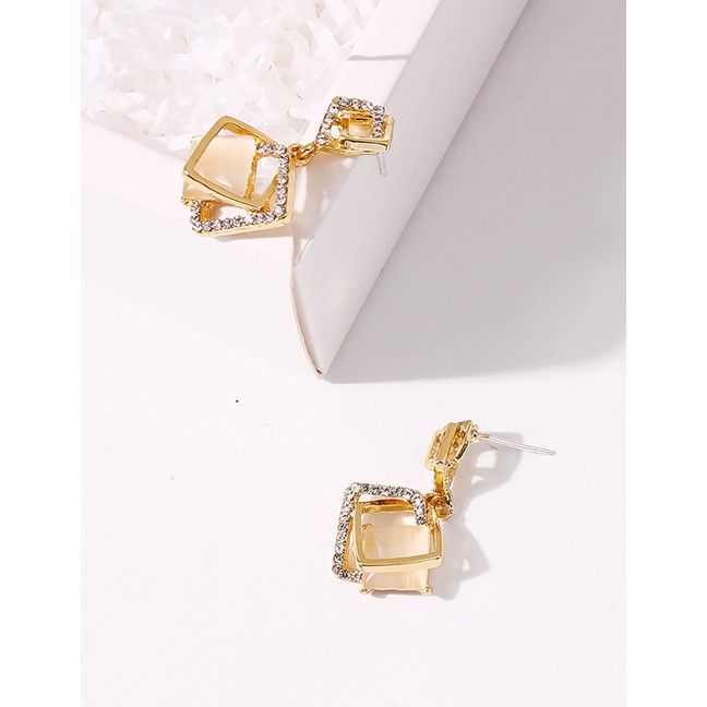 LRC Anting Tusuk Fashion Golden Diamond Cut Resin Alloy Geometric Hollow Earrings K25922