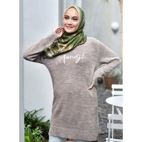 Mandjha Sweater Ivan Gunawan Fashion Sweatshirt Ready Stok M