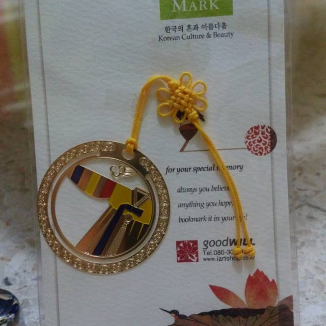 

Bookmark dari Korea / pembatas buku
