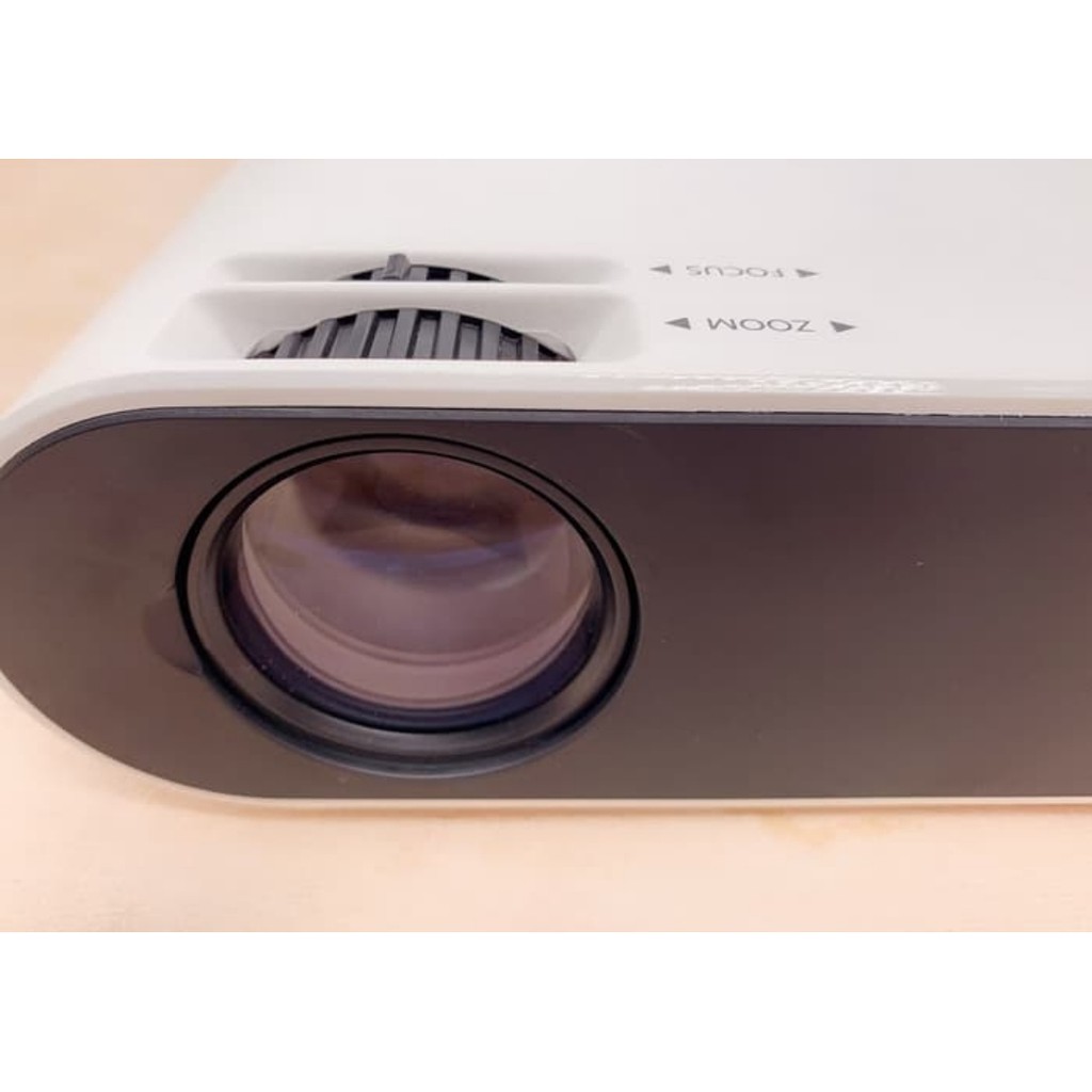 Mini Proyertor/LCD/LED Terbaik 3000 Lumens Built in TV Tuner