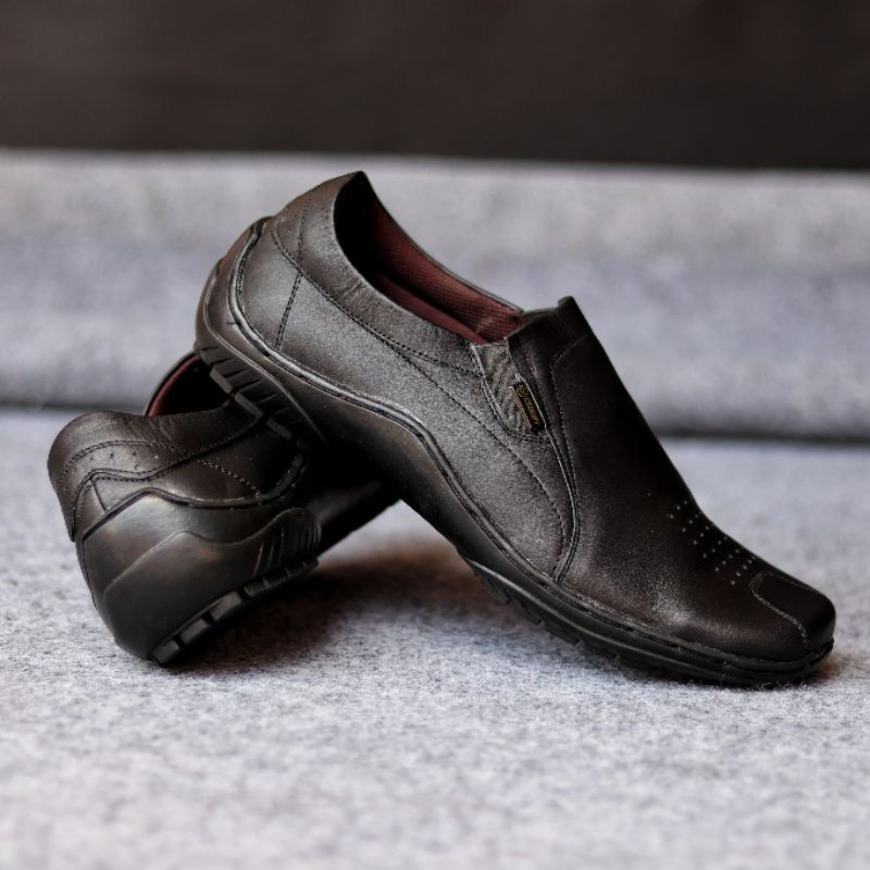 BADIL Sepatu Slip On Casual Pria Kulit Asli Slop Formal Santai Kerja Kuliah Kondangan