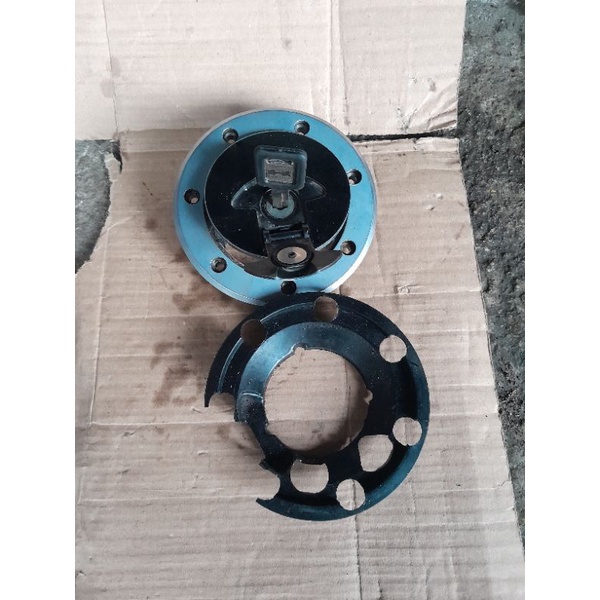 Tutup tangki tengki Ninja 150 R atau RR 2 tak original copotan